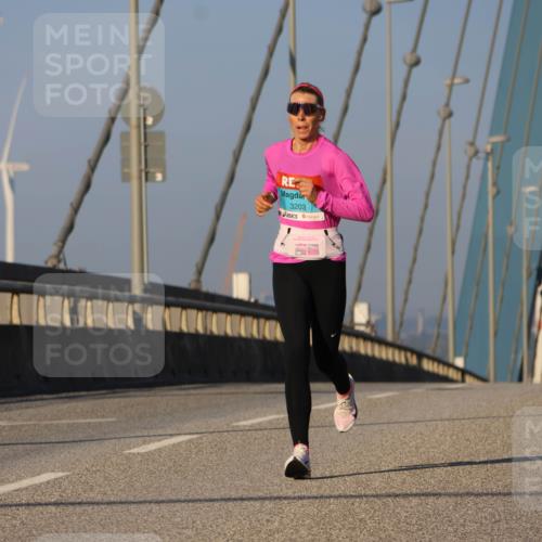 03.10.2025 - Köhlbrandbrückenlauf Strokosch-Dieckow http://msf.ph/oto/9104976 03.10.2025 09:31:47 Position 2 3203 meine-sportfotos.de