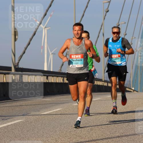 03.10.2025 - Köhlbrandbrückenlauf Strokosch-Dieckow http://msf.ph/oto/9104995 03.10.2025 09:32:06 Position 2 1022, 1041 meine-sportfotos.de