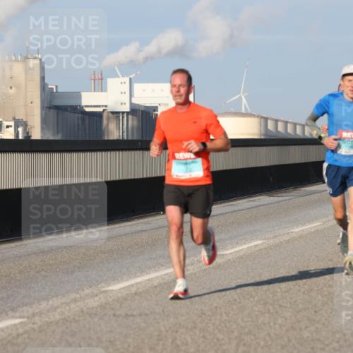 03.10.2025 - Köhlbrandbrückenlauf Lena Gebhardt http://msf.ph/oto/9105079 03.10.2025 09:38:52 Position 2  meine-sportfotos.de