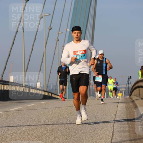 03.10.2025 - Köhlbrandbrückenlauf Strokosch-Dieckow http://msf.ph/oto/9105129 03.10.2025 09:32:36 Position 2 2176 meine-sportfotos.de