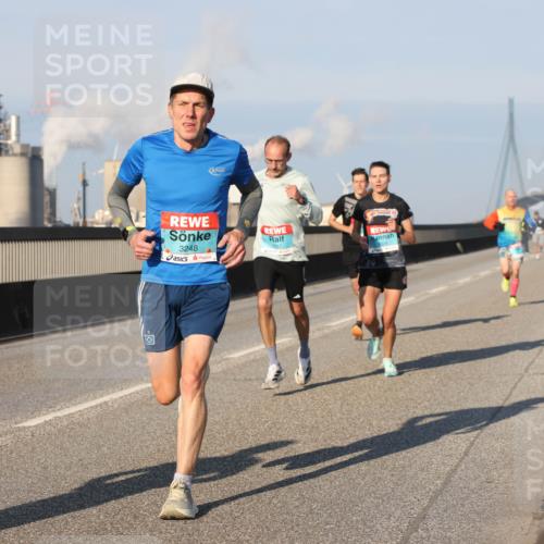 03.10.2025 - Köhlbrandbrückenlauf Lena Gebhardt http://msf.ph/oto/9105228 03.10.2025 09:38:55 Position 2 3248 meine-sportfotos.de