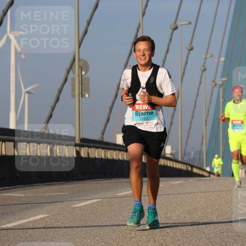 03.10.2025 - Köhlbrandbrückenlauf Strokosch-Dieckow http://msf.ph/oto/9105253 03.10.2025 09:32:52 Position 2 3153 meine-sportfotos.de