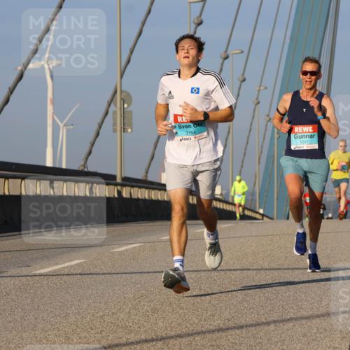 03.10.2025 - Köhlbrandbrückenlauf Strokosch-Dieckow http://msf.ph/oto/9105370 03.10.2025 09:33:02 Position 2 3154, 1017 meine-sportfotos.de