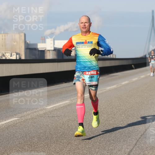 03.10.2025 - Köhlbrandbrückenlauf Lena Gebhardt http://msf.ph/oto/9105414 03.10.2025 09:38:59 Position 2 2, 112, 26, 2, 3610 meine-sportfotos.de