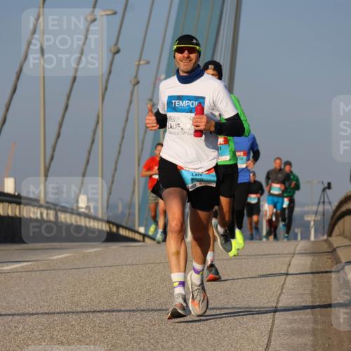 03.10.2025 - Köhlbrandbrückenlauf Strokosch-Dieckow http://msf.ph/oto/9105487 03.10.2025 09:33:17 Position 2 3740 meine-sportfotos.de