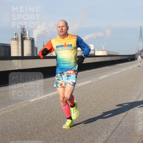03.10.2025 - Köhlbrandbrückenlauf Lena Gebhardt http://msf.ph/oto/9105496 03.10.2025 09:39:00 Position 2 2, 112, 26, 2, 3610 meine-sportfotos.de