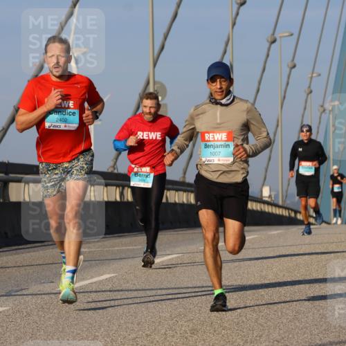03.10.2025 - Köhlbrandbrückenlauf Strokosch-Dieckow http://msf.ph/oto/9105604 03.10.2025 09:33:27 Position 2 2402, 3401, 1007, 1026 meine-sportfotos.de