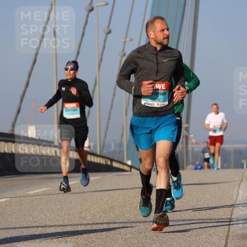 03.10.2025 - Köhlbrandbrückenlauf Strokosch-Dieckow http://msf.ph/oto/9105645 03.10.2025 09:33:30 Position 2 1026 meine-sportfotos.de