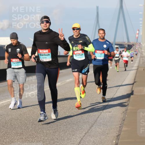 03.10.2025 - Köhlbrandbrückenlauf Lena Gebhardt http://msf.ph/oto/9105656 03.10.2025 09:39:07 Position 2 3629, 1019, 5, 1055, 3756 meine-sportfotos.de
