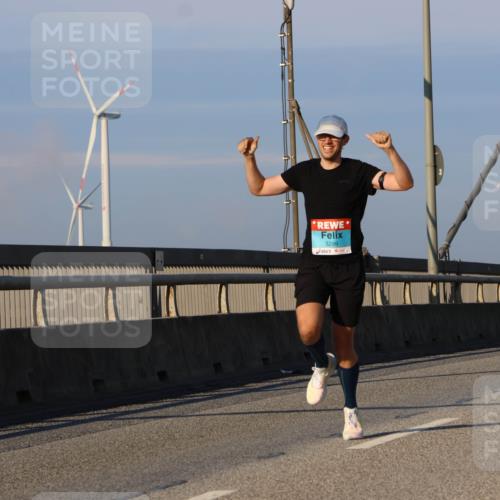 03.10.2025 - Köhlbrandbrückenlauf Strokosch-Dieckow http://msf.ph/oto/9105693 03.10.2025 09:33:47 Position 2 3299 meine-sportfotos.de