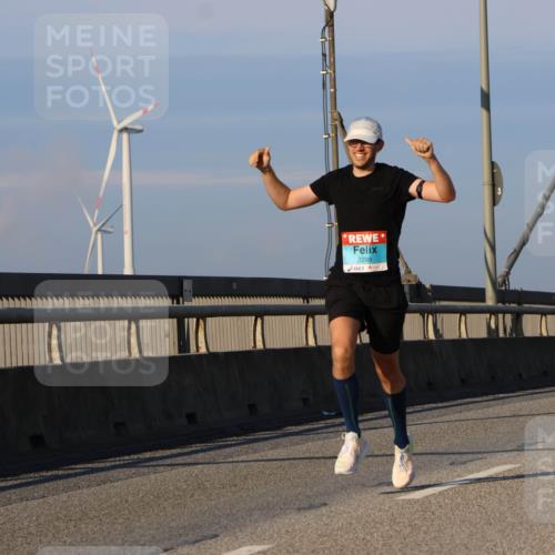 03.10.2025 - Köhlbrandbrückenlauf Strokosch-Dieckow http://msf.ph/oto/9105699 03.10.2025 09:33:47 Position 2 3299 meine-sportfotos.de