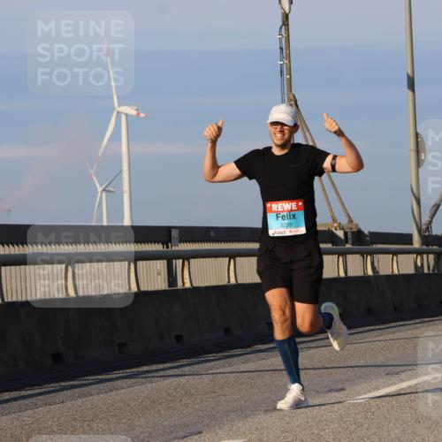 03.10.2025 - Köhlbrandbrückenlauf Strokosch-Dieckow http://msf.ph/oto/9105716 03.10.2025 09:33:47 Position 2 3299 meine-sportfotos.de