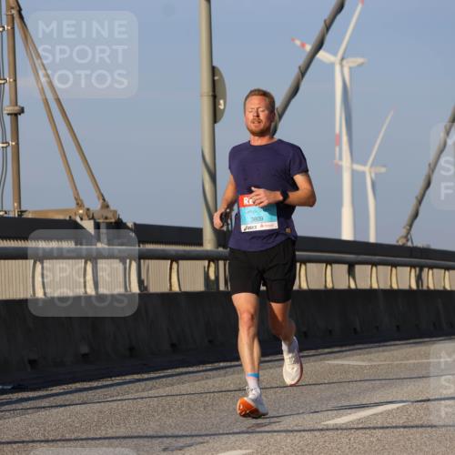 03.10.2025 - Köhlbrandbrückenlauf Strokosch-Dieckow http://msf.ph/oto/9105748 03.10.2025 09:33:51 Position 2 3809 meine-sportfotos.de