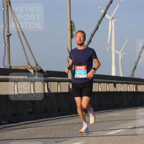 03.10.2025 - Köhlbrandbrückenlauf Strokosch-Dieckow http://msf.ph/oto/9105759 03.10.2025 09:33:51 Position 2 3809 meine-sportfotos.de