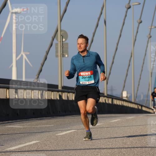 03.10.2025 - Köhlbrandbrückenlauf Strokosch-Dieckow http://msf.ph/oto/9105764 03.10.2025 09:33:55 Position 2 3350 meine-sportfotos.de