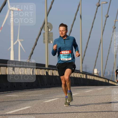 03.10.2025 - Köhlbrandbrückenlauf Strokosch-Dieckow http://msf.ph/oto/9105772 03.10.2025 09:33:55 Position 2 3350 meine-sportfotos.de
