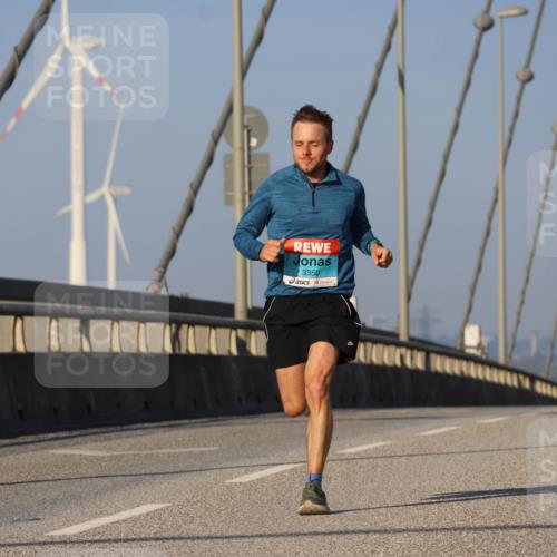 03.10.2025 - Köhlbrandbrückenlauf Strokosch-Dieckow http://msf.ph/oto/9105792 03.10.2025 09:33:56 Position 2 3350 meine-sportfotos.de