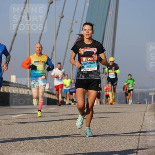 03.10.2025 - Köhlbrandbrückenlauf Strokosch-Dieckow http://msf.ph/oto/9105879 03.10.2025 09:34:12 Position 2 3248, 3008 meine-sportfotos.de