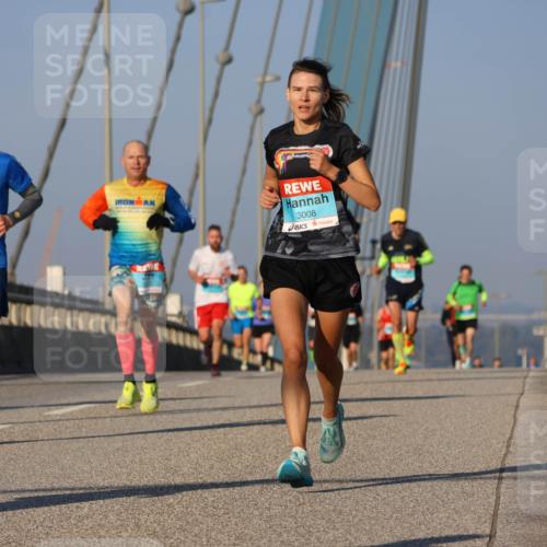 03.10.2025 - Köhlbrandbrückenlauf Strokosch-Dieckow http://msf.ph/oto/9105890 03.10.2025 09:34:12 Position 2 3248, 3008 meine-sportfotos.de