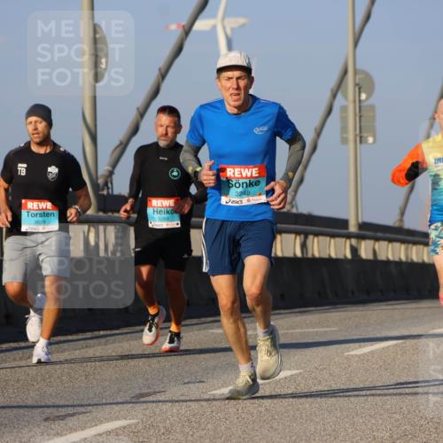 03.10.2025 - Köhlbrandbrückenlauf Strokosch-Dieckow http://msf.ph/oto/9105918 03.10.2025 09:34:14 Position 2 3629, 3248, 3269, 3610 meine-sportfotos.de