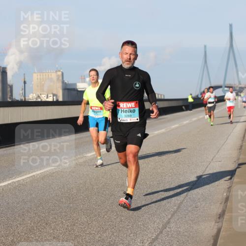 03.10.2025 - Köhlbrandbrückenlauf Lena Gebhardt http://msf.ph/oto/9105942 03.10.2025 09:39:11 Position 2 3269 meine-sportfotos.de