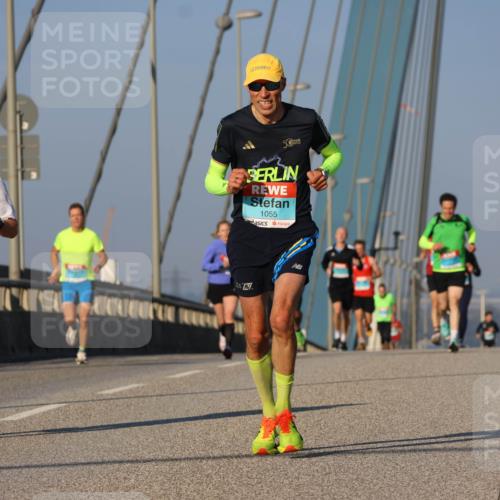 03.10.2025 - Köhlbrandbrückenlauf Strokosch-Dieckow http://msf.ph/oto/9105964 03.10.2025 09:34:22 Position 2 3618, 50, 1055 meine-sportfotos.de
