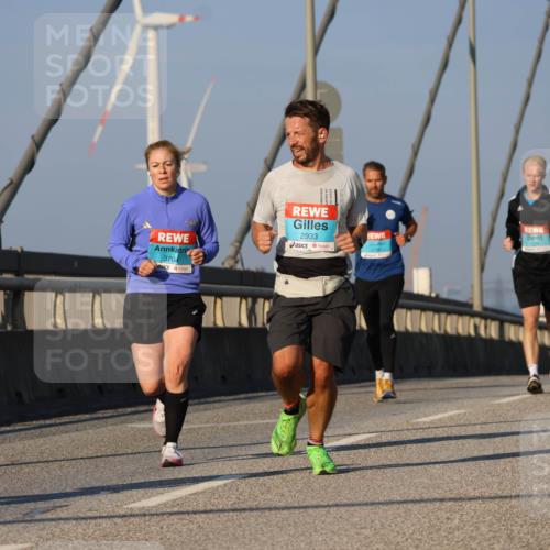 03.10.2025 - Köhlbrandbrückenlauf Strokosch-Dieckow http://msf.ph/oto/9106022 03.10.2025 09:34:30 Position 2 3704, 2933, 2705 meine-sportfotos.de