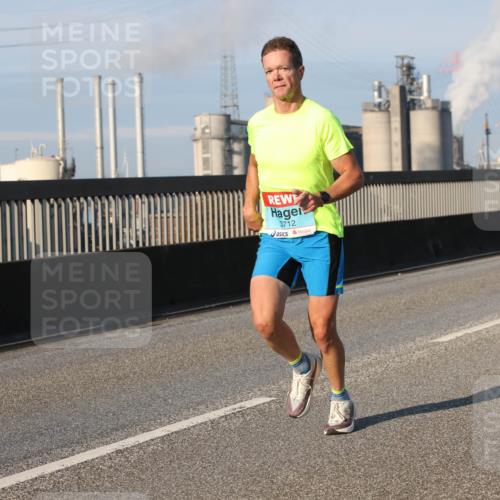 03.10.2025 - Köhlbrandbrückenlauf Lena Gebhardt http://msf.ph/oto/9106025 03.10.2025 09:39:13 Position 2 3712 meine-sportfotos.de