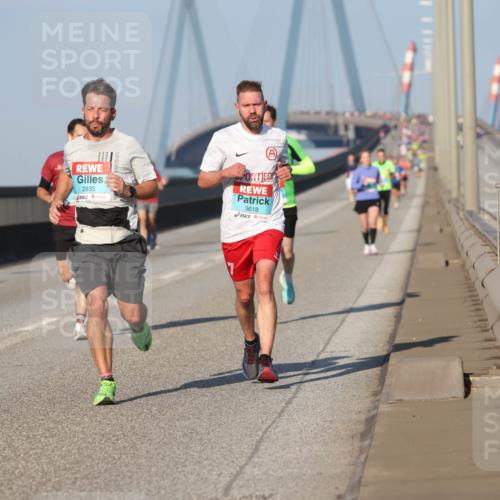 03.10.2025 - Köhlbrandbrückenlauf Lena Gebhardt http://msf.ph/oto/9106094 03.10.2025 09:39:15 Position 2 2933, 3618 meine-sportfotos.de