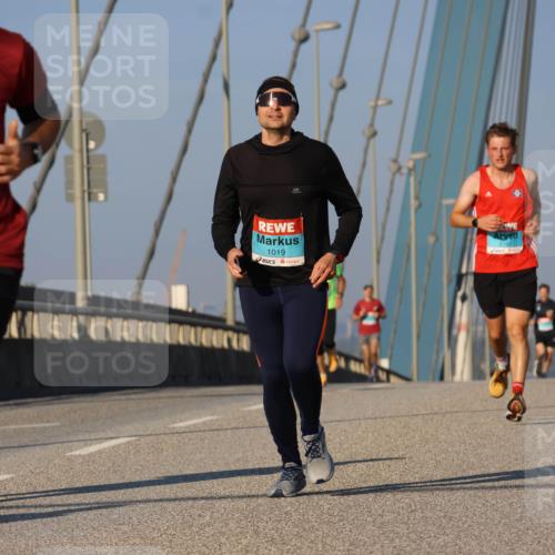 03.10.2025 - Köhlbrandbrückenlauf Strokosch-Dieckow http://msf.ph/oto/9106107 03.10.2025 09:34:36 Position 2 2792, 1019 meine-sportfotos.de