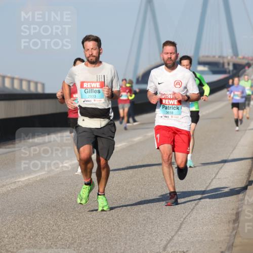 03.10.2025 - Köhlbrandbrückenlauf Lena Gebhardt http://msf.ph/oto/9106135 03.10.2025 09:39:15 Position 2 2933, 3618 meine-sportfotos.de