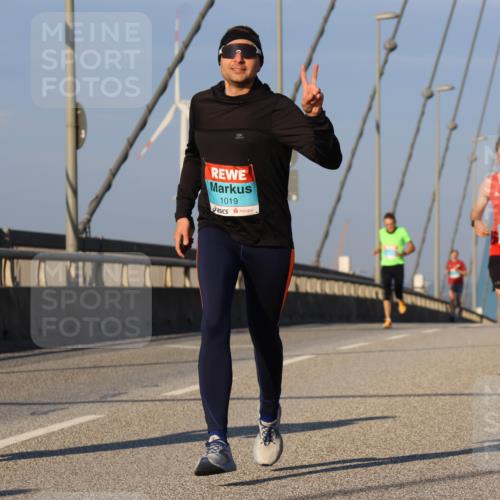 03.10.2025 - Köhlbrandbrückenlauf Strokosch-Dieckow http://msf.ph/oto/9106138 03.10.2025 09:34:38 Position 2 1019, 202 meine-sportfotos.de