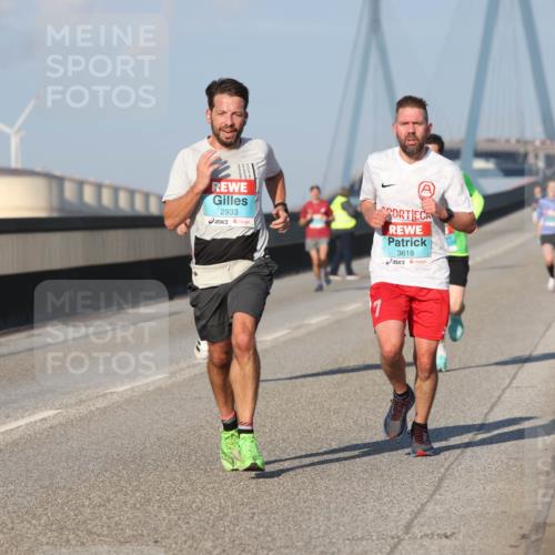 03.10.2025 - Köhlbrandbrückenlauf Lena Gebhardt http://msf.ph/oto/9106146 03.10.2025 09:39:16 Position 2 2933, 3618 meine-sportfotos.de