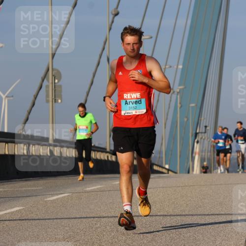 03.10.2025 - Köhlbrandbrückenlauf Strokosch-Dieckow http://msf.ph/oto/9106176 03.10.2025 09:34:40 Position 2 3152 meine-sportfotos.de