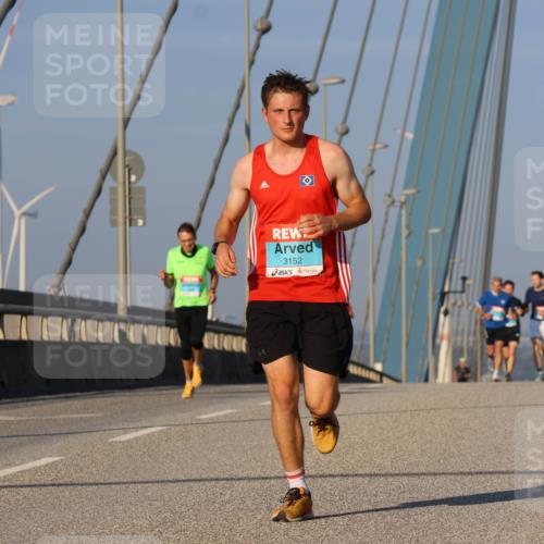 03.10.2025 - Köhlbrandbrückenlauf Strokosch-Dieckow http://msf.ph/oto/9106186 03.10.2025 09:34:40 Position 2 3152 meine-sportfotos.de