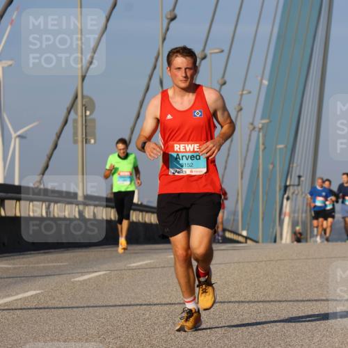 03.10.2025 - Köhlbrandbrückenlauf Strokosch-Dieckow http://msf.ph/oto/9106192 03.10.2025 09:34:40 Position 2 8152 meine-sportfotos.de