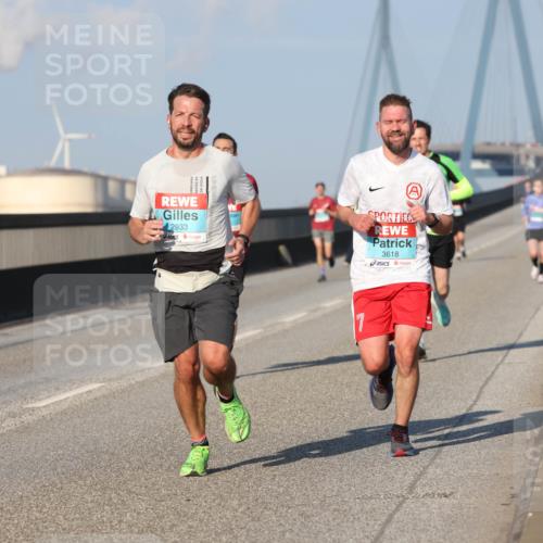03.10.2025 - Köhlbrandbrückenlauf Lena Gebhardt http://msf.ph/oto/9106193 03.10.2025 09:39:16 Position 2 2933, 17, 3618 meine-sportfotos.de