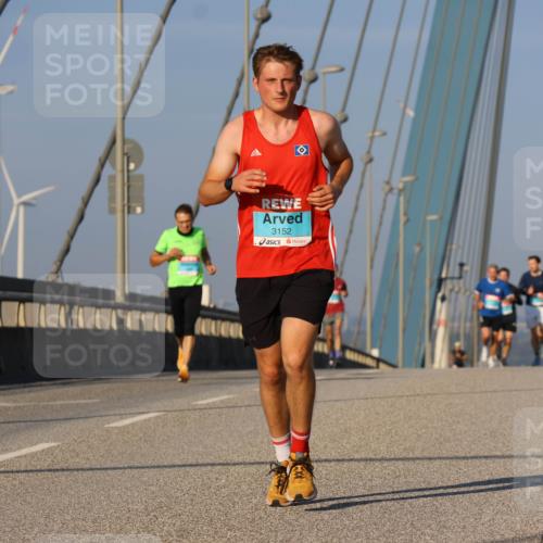 03.10.2025 - Köhlbrandbrückenlauf Strokosch-Dieckow http://msf.ph/oto/9106197 03.10.2025 09:34:40 Position 2 3152 meine-sportfotos.de