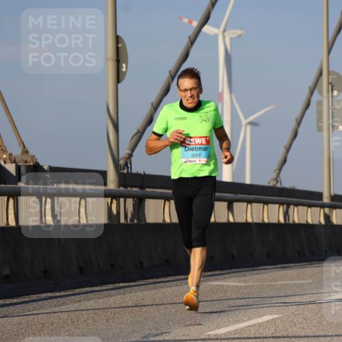 03.10.2025 - Köhlbrandbrückenlauf Strokosch-Dieckow http://msf.ph/oto/9106214 03.10.2025 09:34:45 Position 2 3262 meine-sportfotos.de