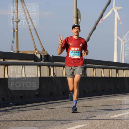 03.10.2025 - Köhlbrandbrückenlauf Strokosch-Dieckow http://msf.ph/oto/9106244 03.10.2025 09:34:53 Position 2 1035 meine-sportfotos.de