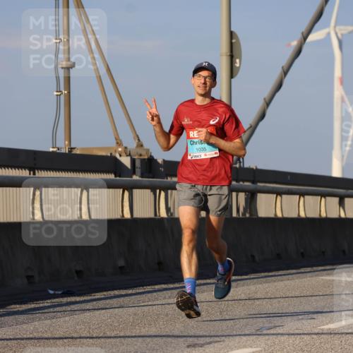 03.10.2025 - Köhlbrandbrückenlauf Strokosch-Dieckow http://msf.ph/oto/9106269 03.10.2025 09:34:53 Position 2 1035 meine-sportfotos.de