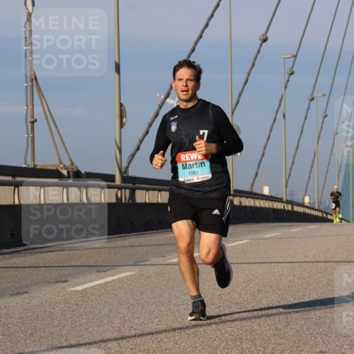 03.10.2025 - Köhlbrandbrückenlauf Strokosch-Dieckow http://msf.ph/oto/9106323 03.10.2025 09:34:59 Position 2 1061 meine-sportfotos.de