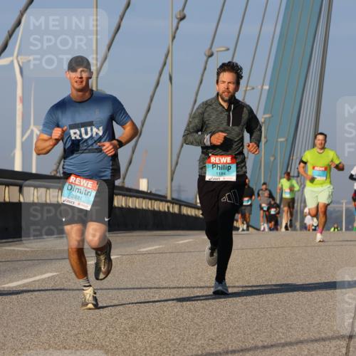 03.10.2025 - Köhlbrandbrückenlauf Strokosch-Dieckow http://msf.ph/oto/9106433 03.10.2025 09:35:19 Position 2 2024, 2831, 1184 meine-sportfotos.de