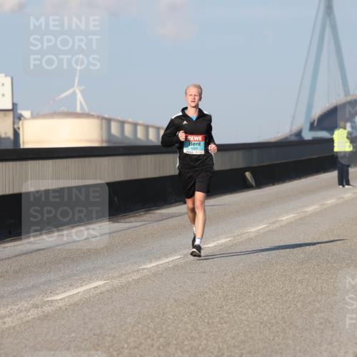 03.10.2025 - Köhlbrandbrückenlauf Lena Gebhardt http://msf.ph/oto/9106730 03.10.2025 09:39:29 Position 2 1029, 3262 meine-sportfotos.de