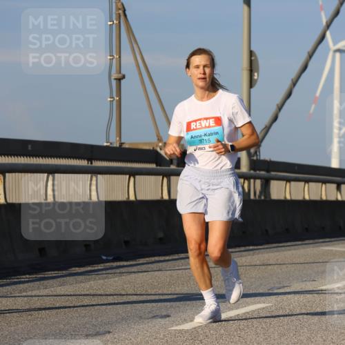 03.10.2025 - Köhlbrandbrückenlauf Strokosch-Dieckow http://msf.ph/oto/9106733 03.10.2025 09:35:51 Position 2 3715 meine-sportfotos.de