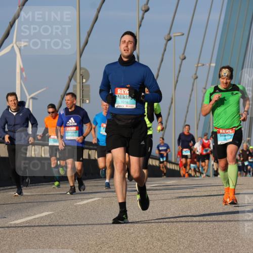 03.10.2025 - Köhlbrandbrückenlauf Strokosch-Dieckow http://msf.ph/oto/9106791 03.10.2025 09:35:58 Position 2 1016, 2703 meine-sportfotos.de