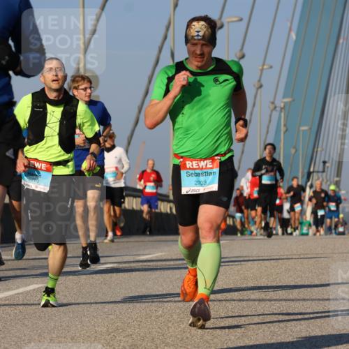 03.10.2025 - Köhlbrandbrückenlauf Strokosch-Dieckow http://msf.ph/oto/9106797 03.10.2025 09:36:00 Position 2 1016, 3720, 2703 meine-sportfotos.de