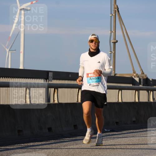 03.10.2025 - Köhlbrandbrückenlauf Strokosch-Dieckow http://msf.ph/oto/9106881 03.10.2025 09:36:08 Position 2 3494 meine-sportfotos.de