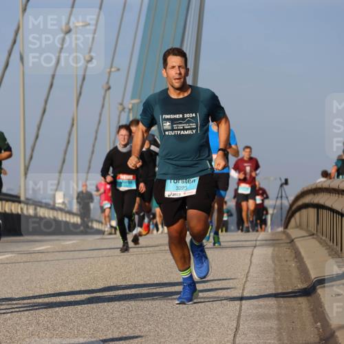 03.10.2025 - Köhlbrandbrückenlauf Strokosch-Dieckow http://msf.ph/oto/9107039 03.10.2025 09:36:25 Position 2 1069, 2024, 44, 1860, 3223 meine-sportfotos.de