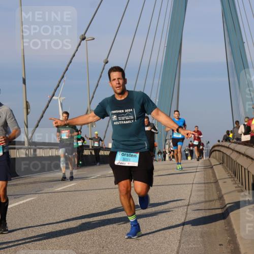 03.10.2025 - Köhlbrandbrückenlauf Strokosch-Dieckow http://msf.ph/oto/9107099 03.10.2025 09:36:28 Position 2 2024, 1069, 3223 meine-sportfotos.de